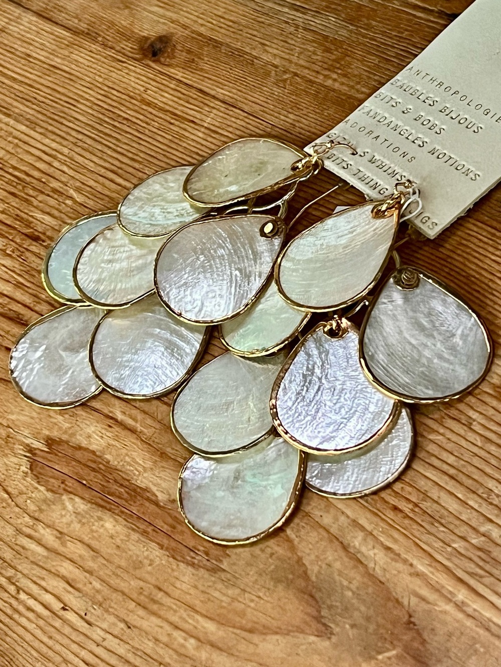 πΊπHPππΊ NWT Anthropologie Mother of Pearl Shell Chandeliers - Picture 13 of 14